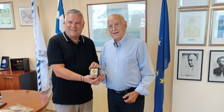 Εθιμοτυπική επίσκεψη στο Δημαρχείο Λευκάδας από τον Δήμαρχο του Manningham της Αυστραλίας