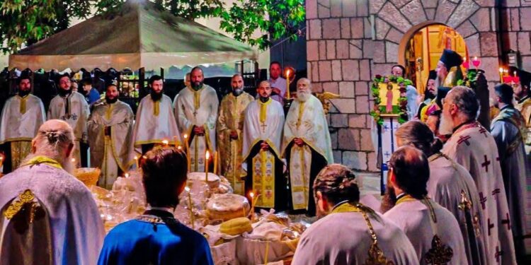 Με κατάνυξη ο Εσπερινός του Αγίου Ιωάννου του Βραχωρίτου στο Αγρίνιο