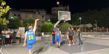 Η ιστορία της ΓΕΑ επέστρεψε στην Πλατεία Δημάδη: Το «3Χ3 εκεί που γράφτηκε ιστορία» συγκίνησε το Αγρίνιο (βίντεο-φωτο)