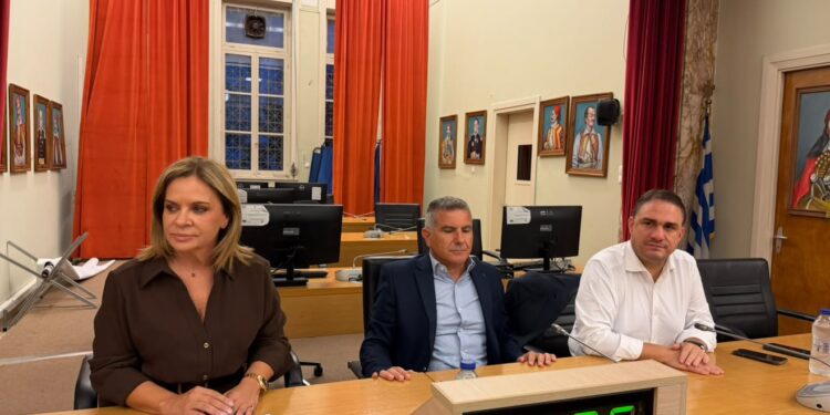 Στο Αγρίνιο ο Κώστας Τσουκαλάς: Ακρίβεια και κόκκινα δάνεια στο επίκεντρο της εκδήλωσης του ΠΑΣΟΚ (βίντεο-φωτο)