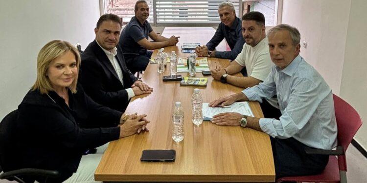 Συνάντηση του ΣΕΕΔΑ με τον εκπρόσωπο Τύπου του ΠΑΣΟΚ Κώστα Τσουκαλά – Στο επίκεντρο τα προβλήματα της τοπικής αγοράς και των εμπορικών επιχειρήσεων