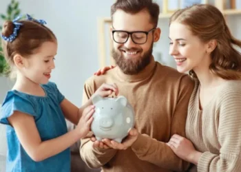 «Κουμπαράς» για τα παιδιά: Πώς θα λειτουργεί το καινοτόμο πρόγραμμα που ανακοίνωσε ο Μητσοτάκης