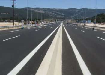 «Μπλόκο» στην Ιόνια Οδό – Συνελήφθη «μεταφορέας» με 11.000 ευρώ μαύρου χρήματος