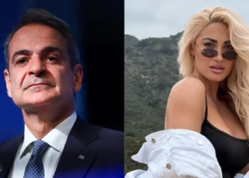«Δεν το είχα στο πρόγραμμα, αλλά τώρα που το λέτε…» – Μητσοτάκης και Τούνη σε ένα απρόσμενο «ραντεβού» στο Παρίσι