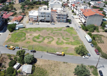Nαύπακτος : Υπεγράφη η σύμβαση για την ανάπλαση της πλατείας Στάικου