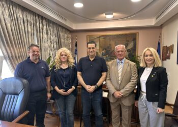 Εθιμοτυπική επίσκεψη του Προεδρείου της ΕΑΑΣ στον Δήμαρχο Αγρινίου