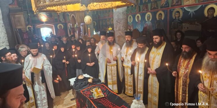 Η Εξόδιος Ακολουθία της Μακαριστής Καθηγουμένης της Ιεράς Μονής Λιγοβιτσίου