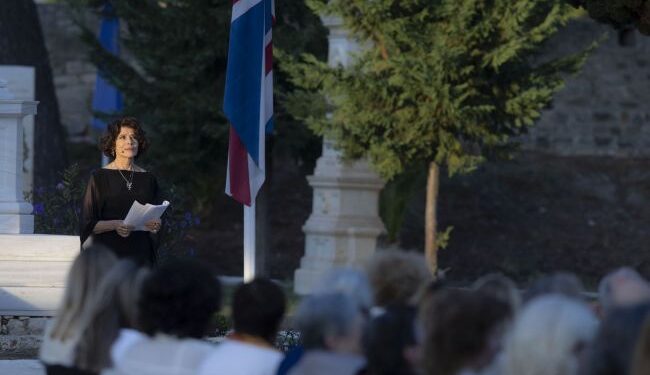 Η Fanny Ardant στον Κήπο των Ηρώων