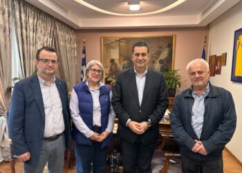 Συναντήσεις εργαζομένων στις ΔΟΥ με Φαρμάκη και Παπαναστασίου για τις αλλαγές στις φορολογικές υπηρεσίες