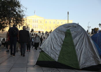 Σκηνές στην πλατεία Συντάγματος από φοιτητές – Αύριο 21/10 το πανεκπαιδευτικό συλλαλητήριο