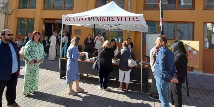 Αγρίνιο: Η ψυχική υγεία βγήκε στον δρόμο – Μήνυμα κατά του στίγματος στον πεζόδρομο της Βότση