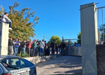 Κατάληψη στο ΓΕΛ Νεοχωρίου μετά το ατύχημα στο σχολείο και τον τραυματισμό του μαθητή από παράθυρο – Δηλώσεις Κίντα (ΦΩΤΟ – ΗΧΗΤΙΚΟ)