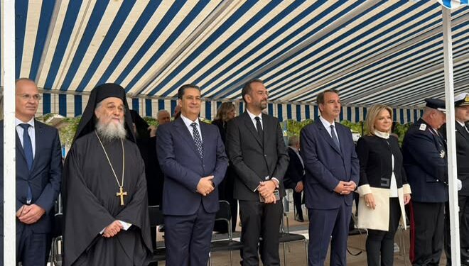 Αγρίνιο: Με λαμπρότητα και εθνική υπερηφάνεια γιορτάστηκε η 28η Οκτωβρίου (BINTEO-ΦΩΤΟ)