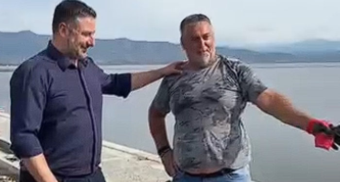 Τουρλίδα: Σάββατο με… μπετά, έργα και πολιτικά μηνύματα από τον Θανάση Μαυρομμάτη