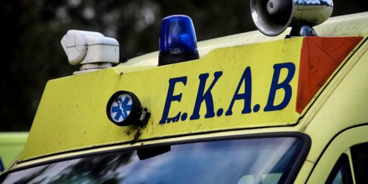 ΓΕΛ Νεοχωρίου: Παράθυρο έπεσε στο κεφάλι μαθητή – Μεταφέρθηκε στο νοσοκομείο