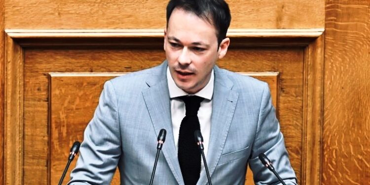 Διορία ΣΥΡΙΖΑ σε Μίλτο Ζαμπάρα και άλλους 11 ανεξάρτητους βουλευτές να παραδώσουν τις έδρες τους