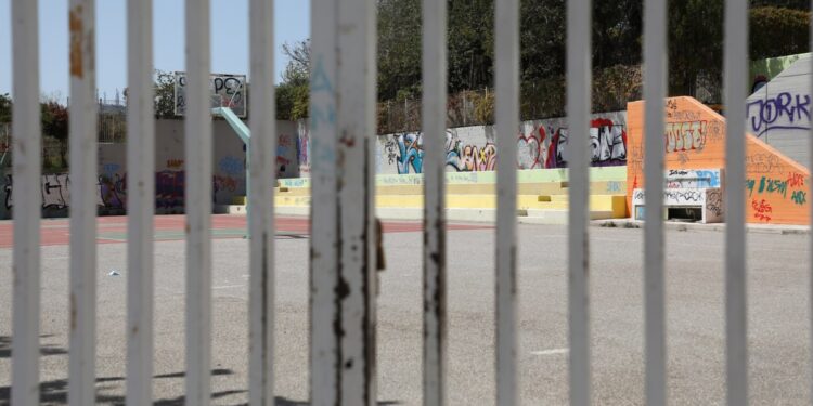 Μαθητικές καταλήψεις σε Αγρίνιο και Βόνιτσα – Παρέμβαση του Υπουργείου Παιδείας με εισαγγελικές αναφορές και τηλεκπαίδευση