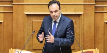 Ψηφίστηκε κατά πλειοψηφία το νομοσχέδιο για τα social media