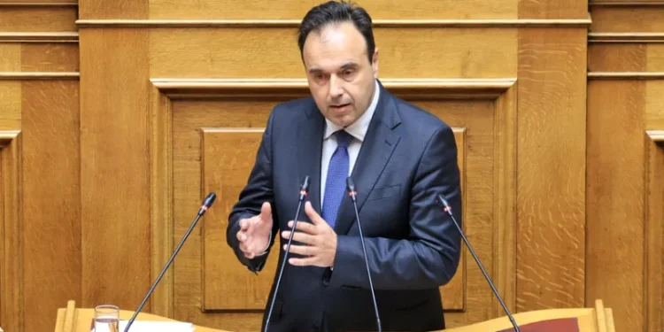 Ψηφίστηκε κατά πλειοψηφία το νομοσχέδιο για τα social media