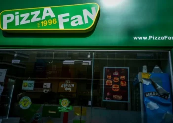 Pizza Fan: Κλειστά τα καταστήματα μετά την απάτη των εκατομμυρίων με τις «αόρατες» παραγγελίες